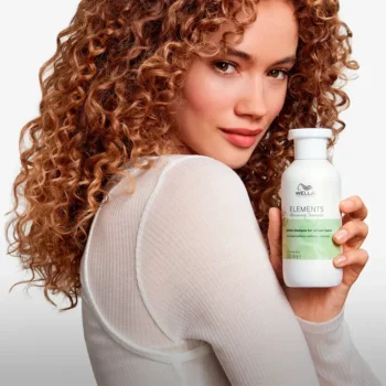 WELLA PROFESSIONALS ELEMENTS Renewing Shampoo 250 ml