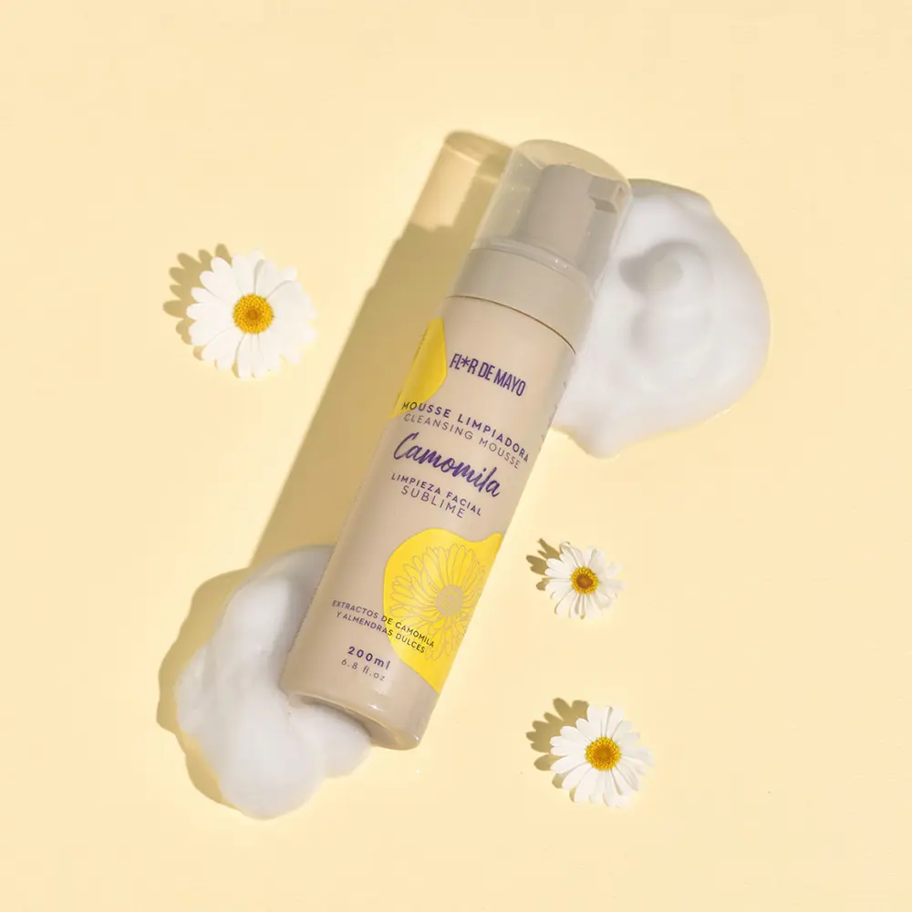FLOR DE MAYO SUBLIME CAMOMILE cleansing mousse 200 ml FLOR DE MAYO SUBLIME CAMOMILE cleansing mousse 200 ml - immagine 3